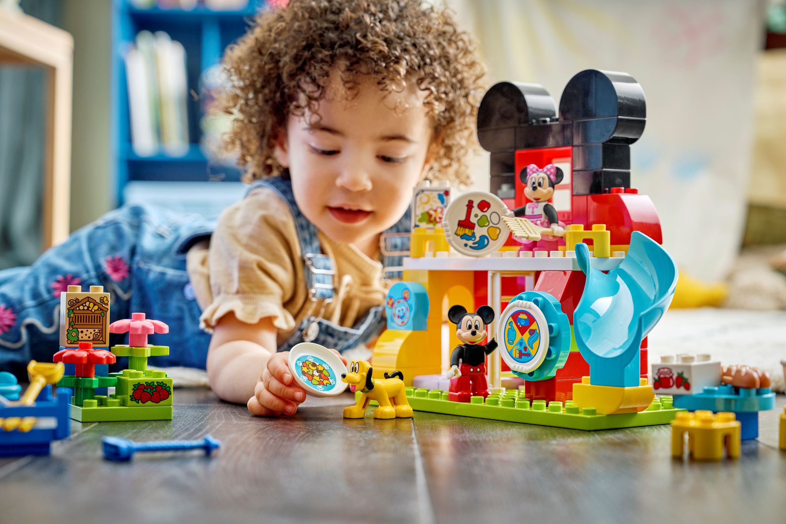 https://www.lego.com/cdn/cs/set/assets/blt3868bb5bca8bd3e2/10465_Lifestyle_packaging.jpg