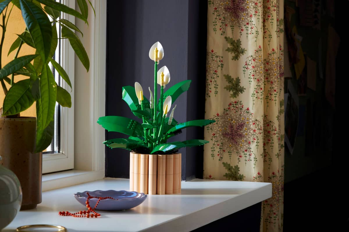 LEGO Peace Lily