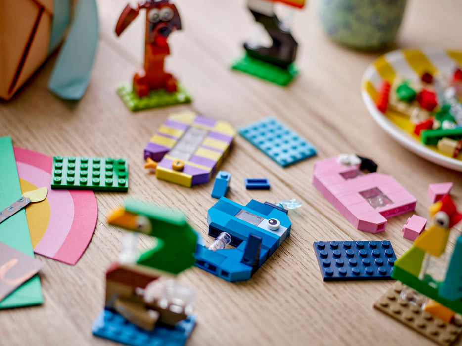https://www.lego.com/cdn/cs/set/assets/blt3a84d858226eb973/40807_Lifestyle_envr_2_en-gb.jpg