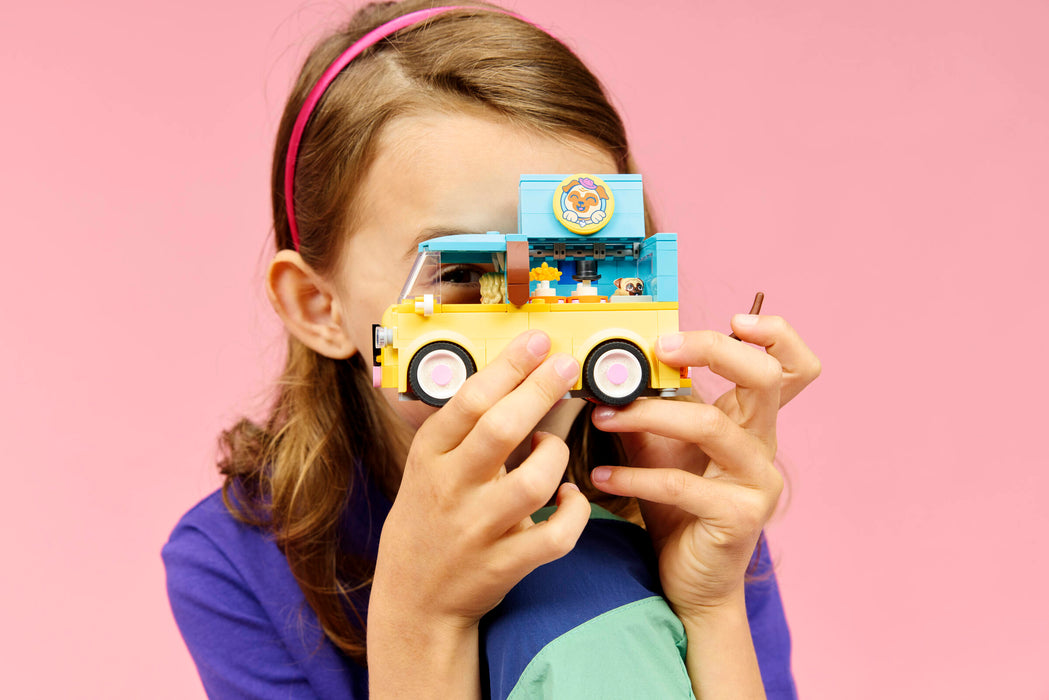 https://www.lego.com/cdn/cs/set/assets/bltac4796b8fb0b78cd/42678_Lifestyle_Cons_03_en-gb.jpg