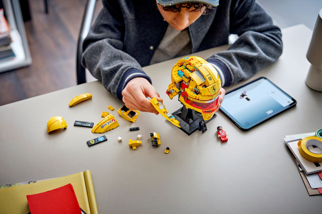 https://www.lego.com/cdn/cs/set/assets/bltfe179a2a682a9d9c/43022_Lifestyle_build.jpg