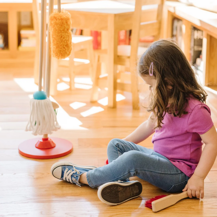 Melissa & Doug Dust! Sweep! Mop!