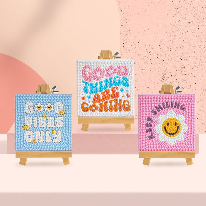 Mini Easels - Keep Smiling Diamond Art