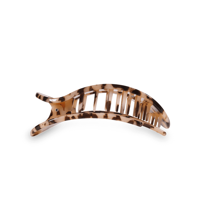 https://cdn.shopify.com/s/files/1/0065/8459/8593/products/blonde-tortoise-medium-flat-round-clip-medium-hair-clip-424839.png?v=1707232704