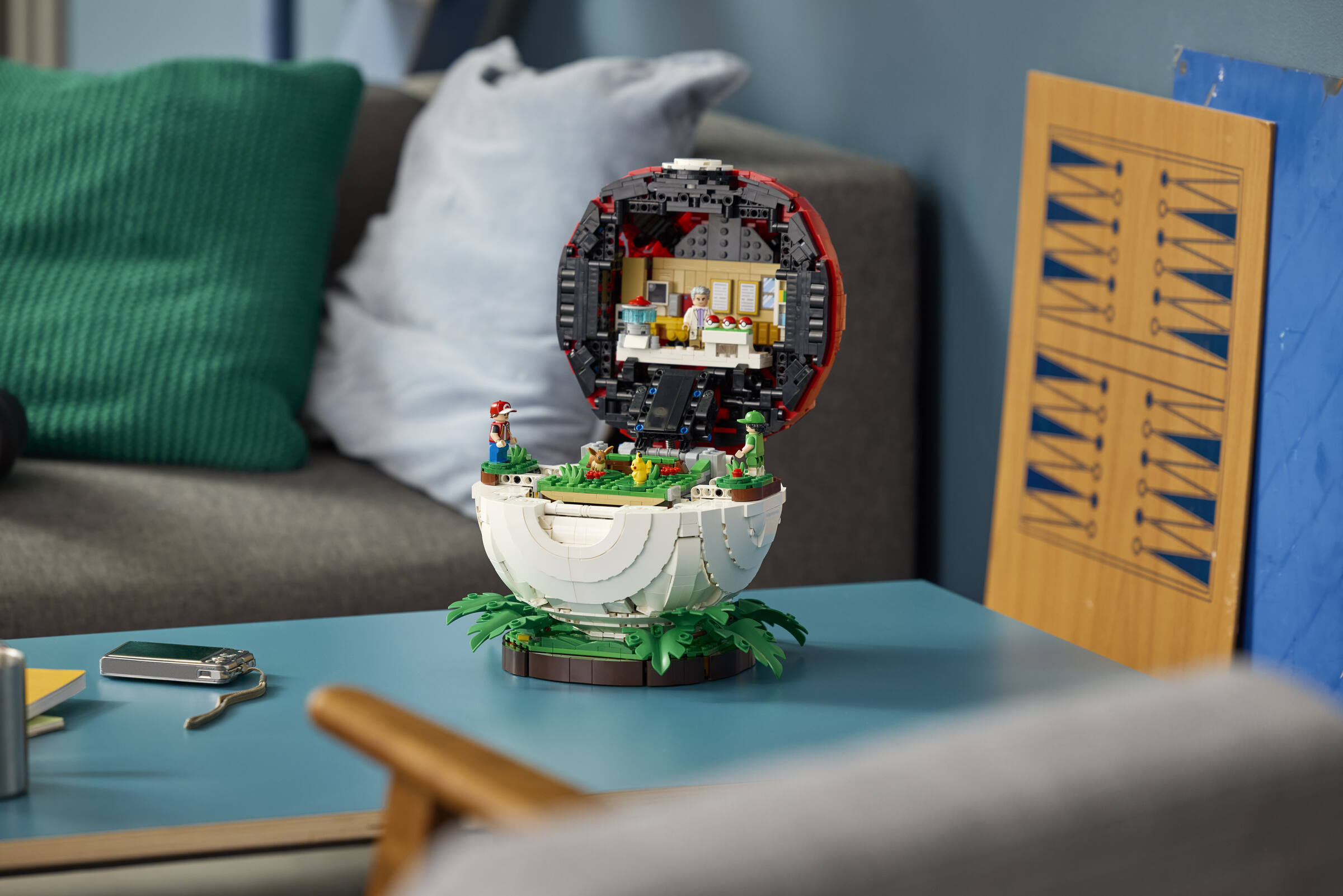 LEGO Pokémon Iconic Trainer Moments Poké Ball 72154 Building Toy