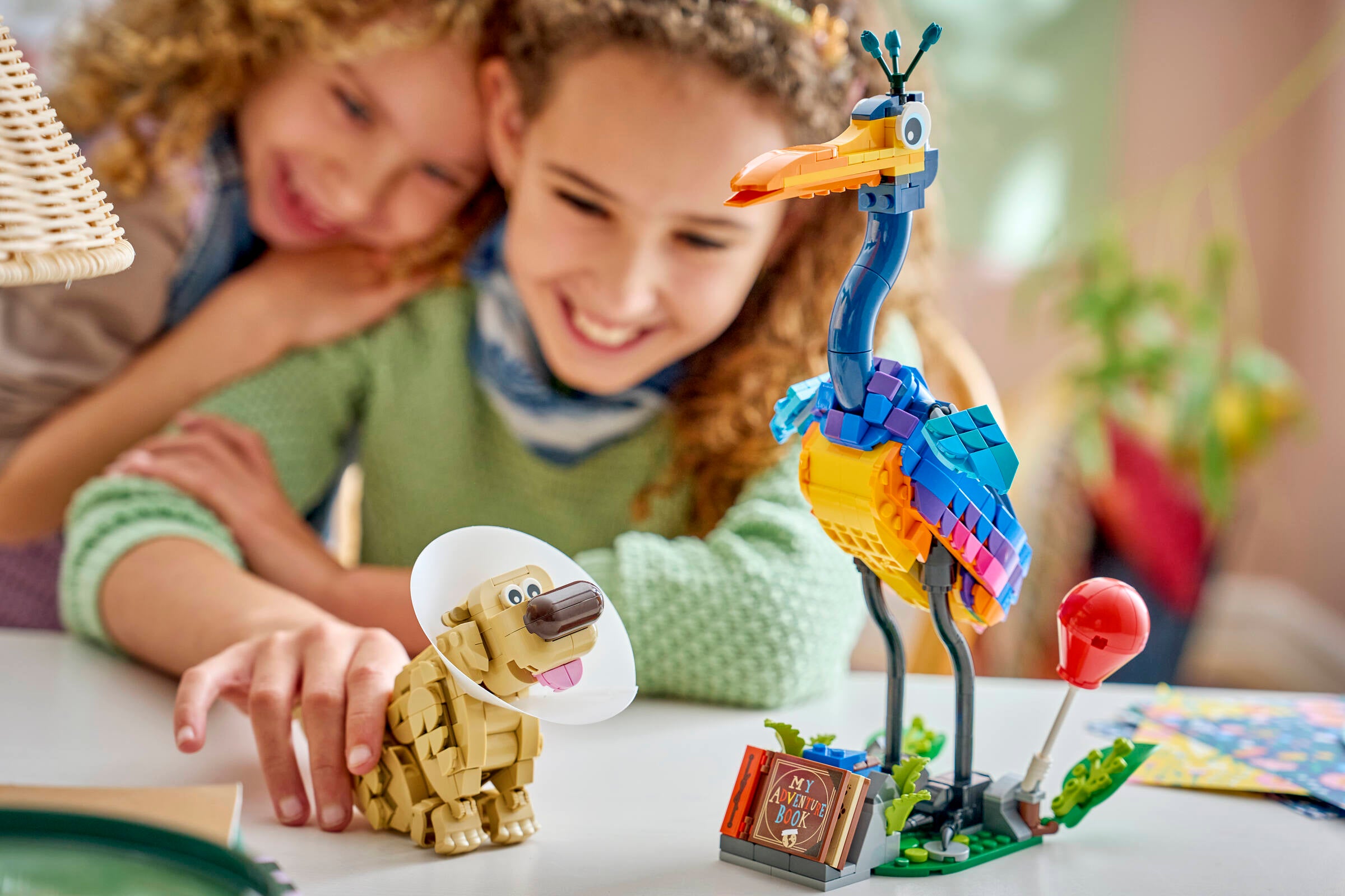 https://www.lego.com/cdn/cs/set/assets/blt11acab43be967d38/blt3e3283515e395968-43290_Lifestyle_cons_2_en-gb.jpg