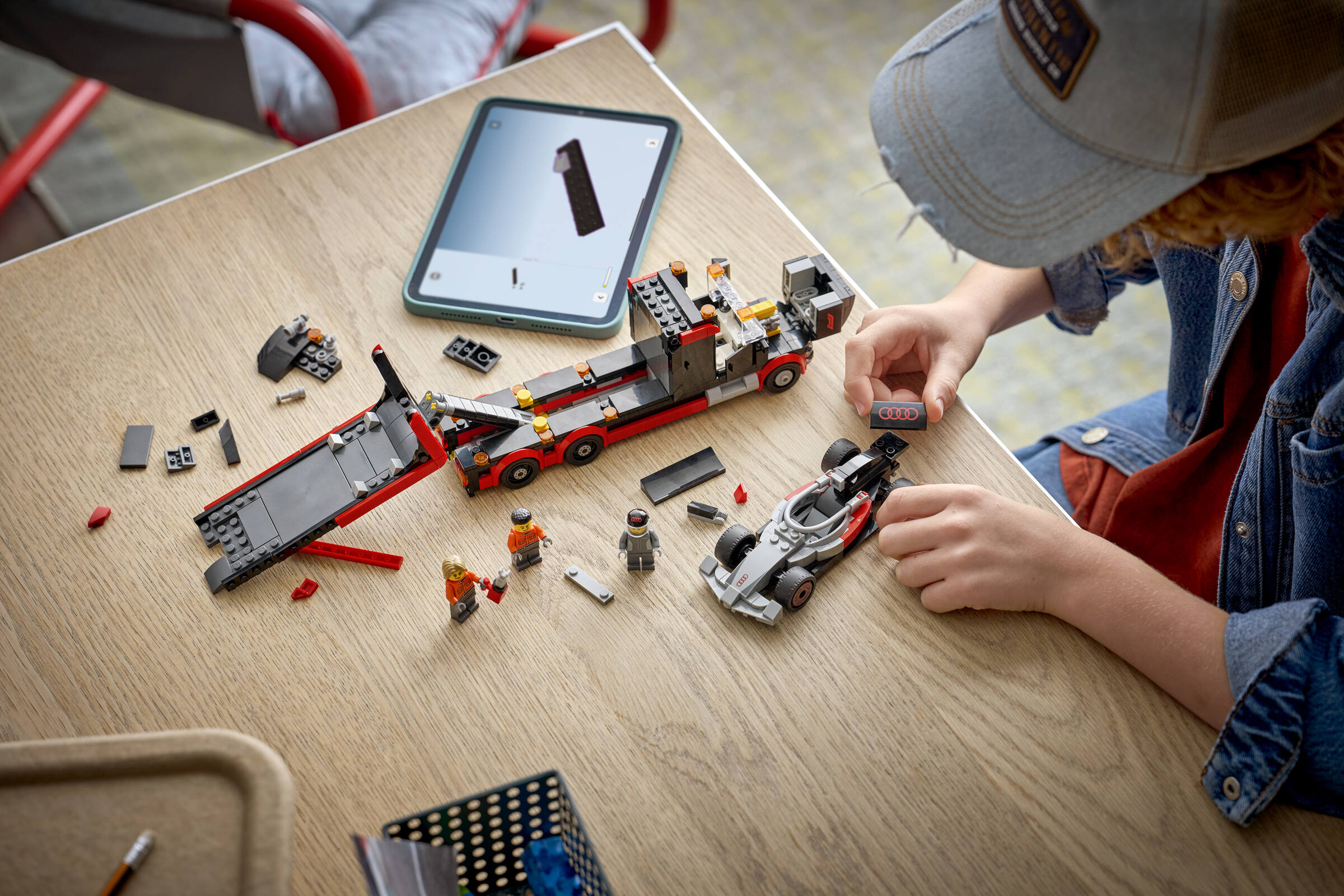 https://www.lego.com/cdn/cs/set/assets/blt105d7f6fc6777d04/blt88082a3b2cd846e2-60493_Lifestyle_build_en-gb.jpg