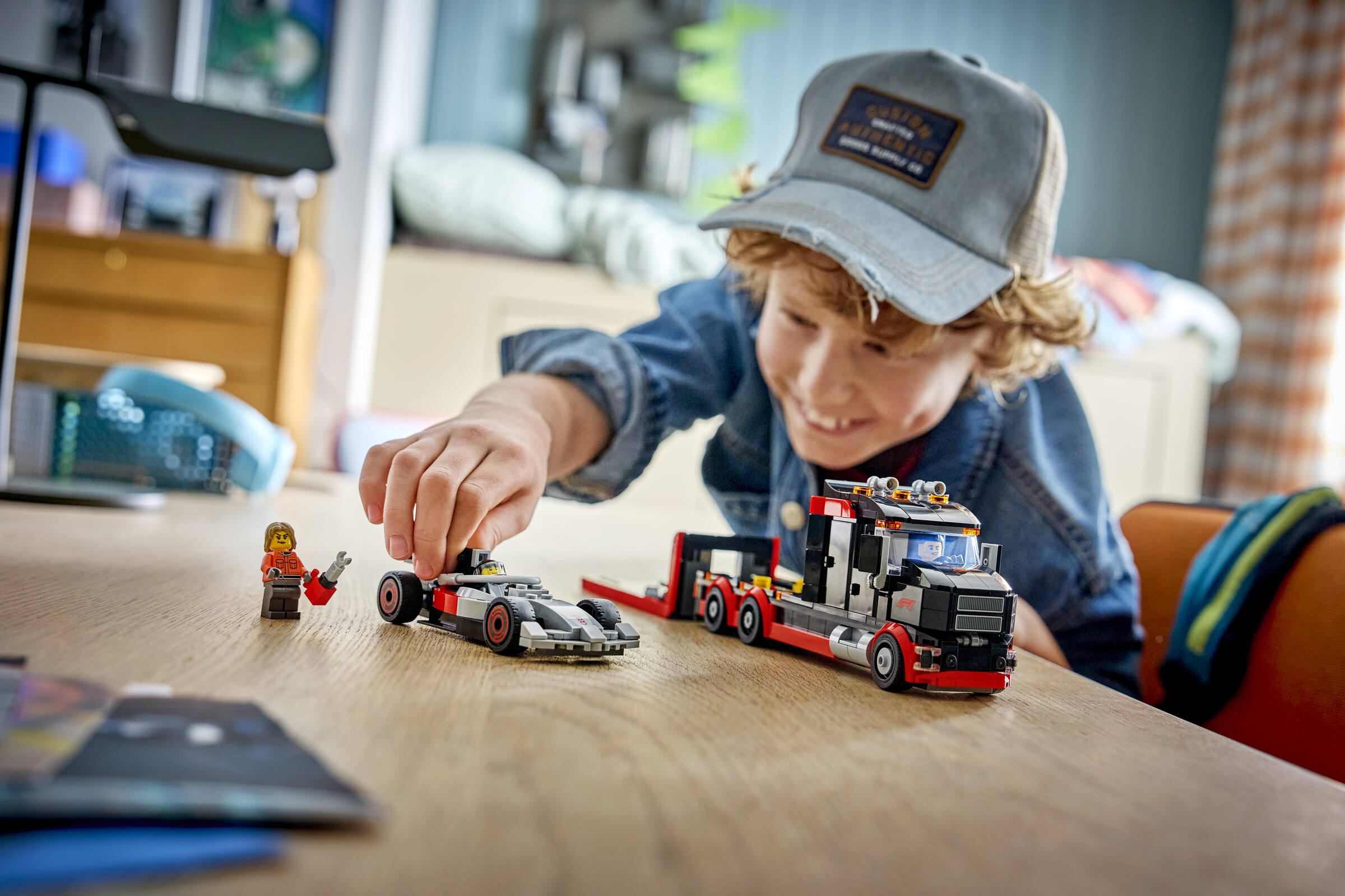 https://www.lego.com/cdn/cs/set/assets/blt3e9b462caf45d5cf/blt88082a3b2cd846e2-60493_Lifestyle_cons_en-gb.jpg