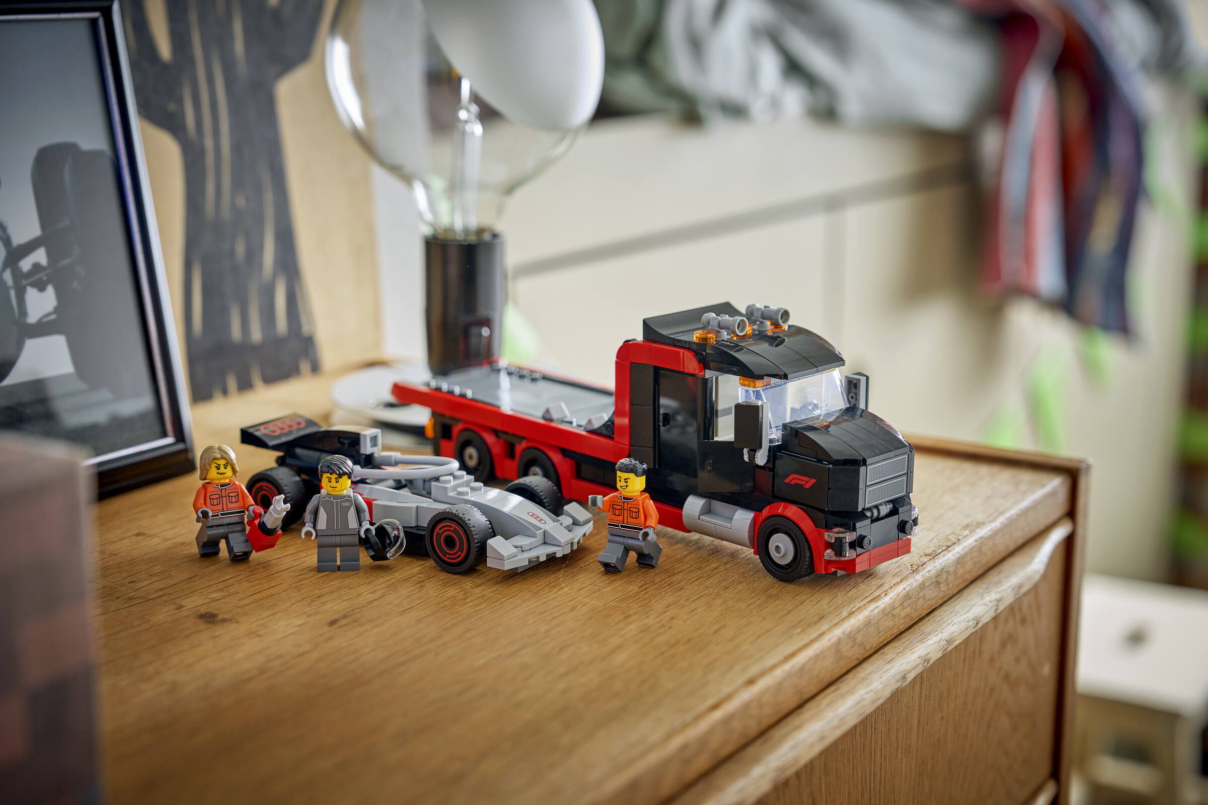 https://www.lego.com/cdn/cs/set/assets/blt48a0175f7e41fba9/blt88082a3b2cd846e2-60493_Lifestyle_envr_en-gb.jpg