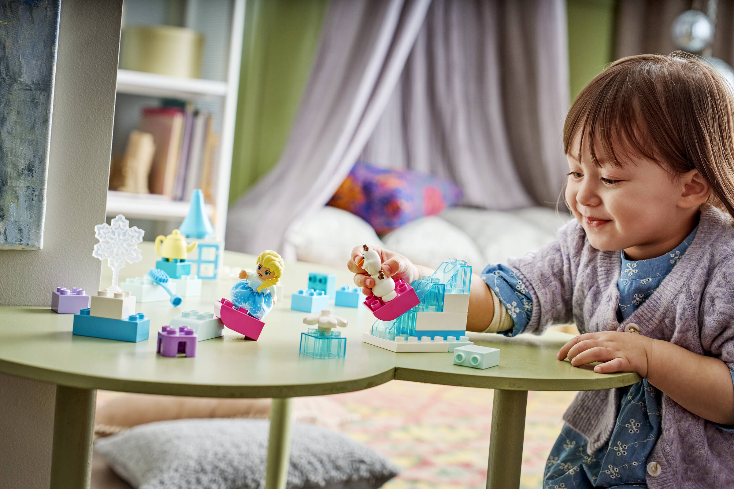 LEGO DUPLO Frozen Creative Box with Elsa and Olaf 10462