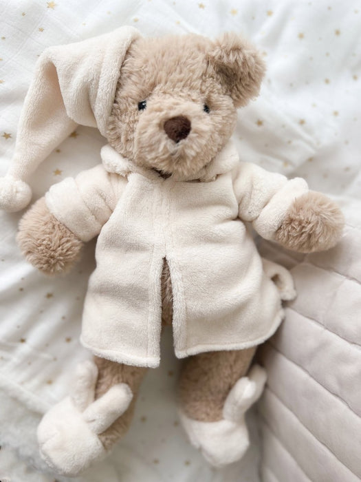 https://cdn.shopify.com/s/files/1/0592/6843/2059/files/briar-bedtime-bearmon-amibee-like-kids-236570.jpg?v=1764865203