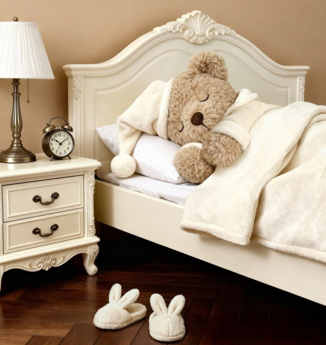 https://cdn.shopify.com/s/files/1/0592/6843/2059/files/briar-bedtime-bearmon-amibee-like-kids-2885033.jpg?v=1764965527
