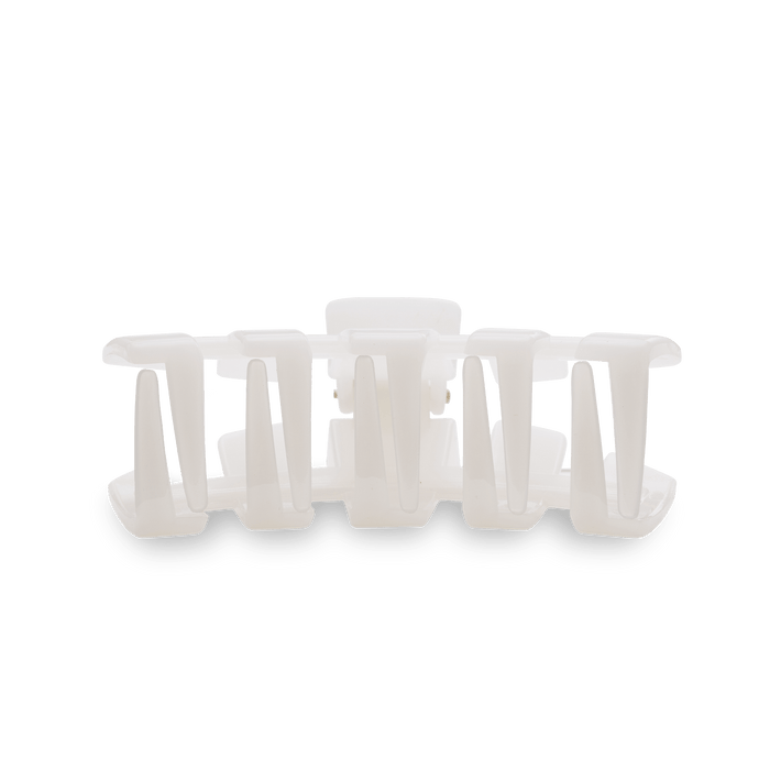 https://cdn.shopify.com/s/files/1/0065/8459/8593/products/coconut-white-medium-hair-clip-medium-hair-clip-238978.png?v=1676918703