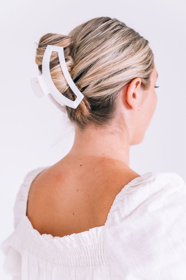 Teleties Large Open Coconut White Claw Clip
